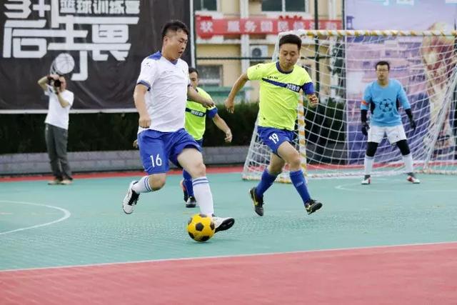 留住核心！陈盈骏3年顶薪合同续约广州队